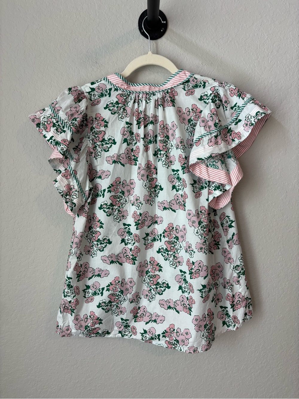 Entro Pink Green Floral Stripe Trim Ruffle Sleeve Top Size Medium - Picture 4 of 6